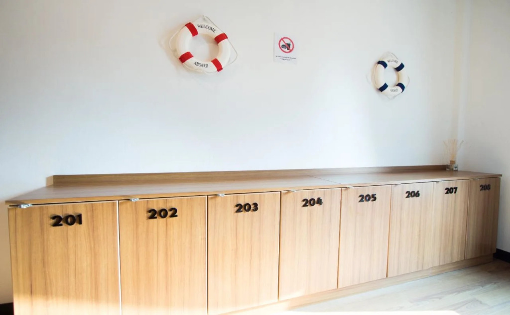 Pier 49 Hostel