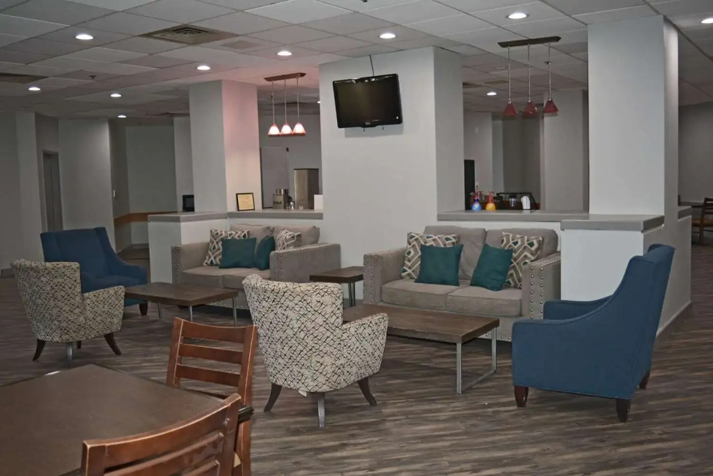 Quality Inn & Suites Syracuse - Carrier Circle