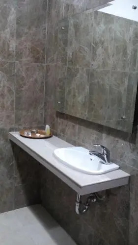 Amoda Hotel & Cafe