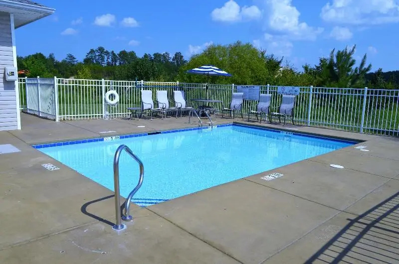 Baymont Inn & Suites