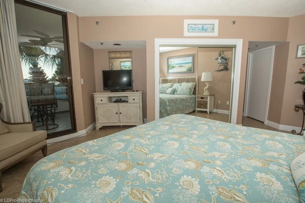 East Pass Towers 107 - 2 Br Condo