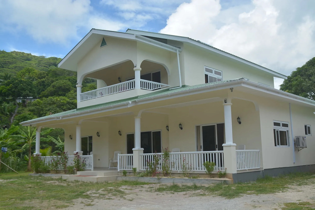 Julies Holiday Home