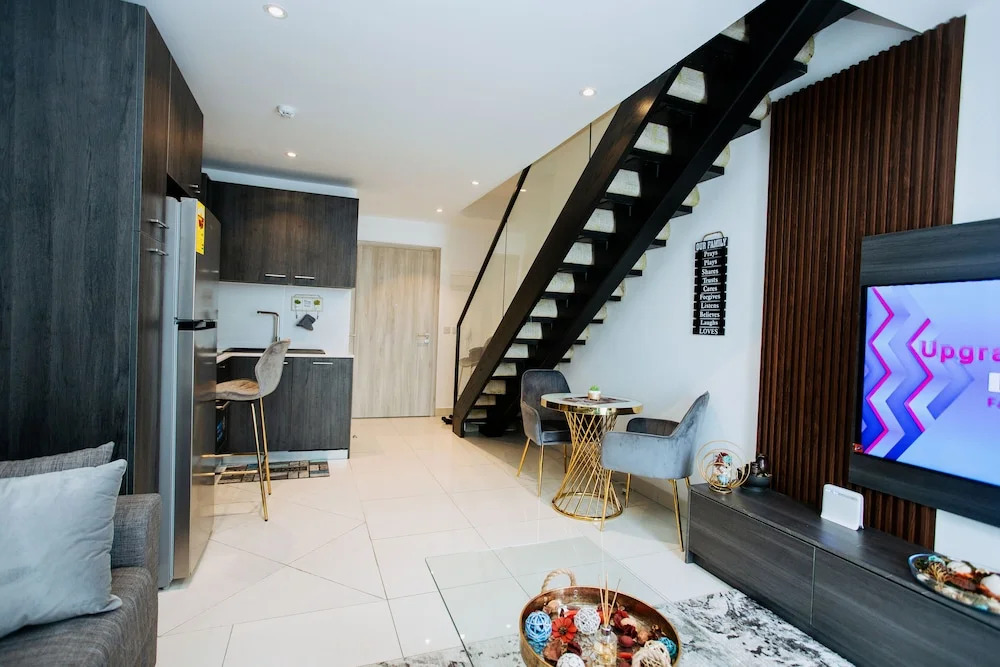 The Lennox 802 One Bed Duplex