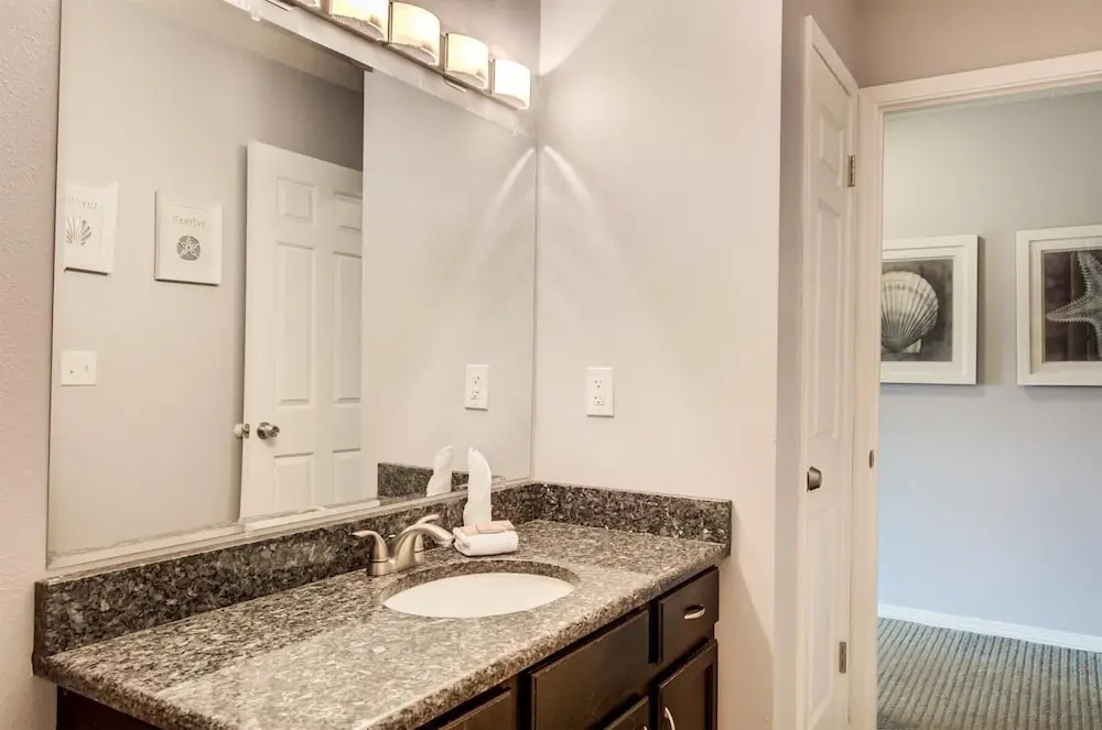 Seacove 7E 2 Bedroom Condo