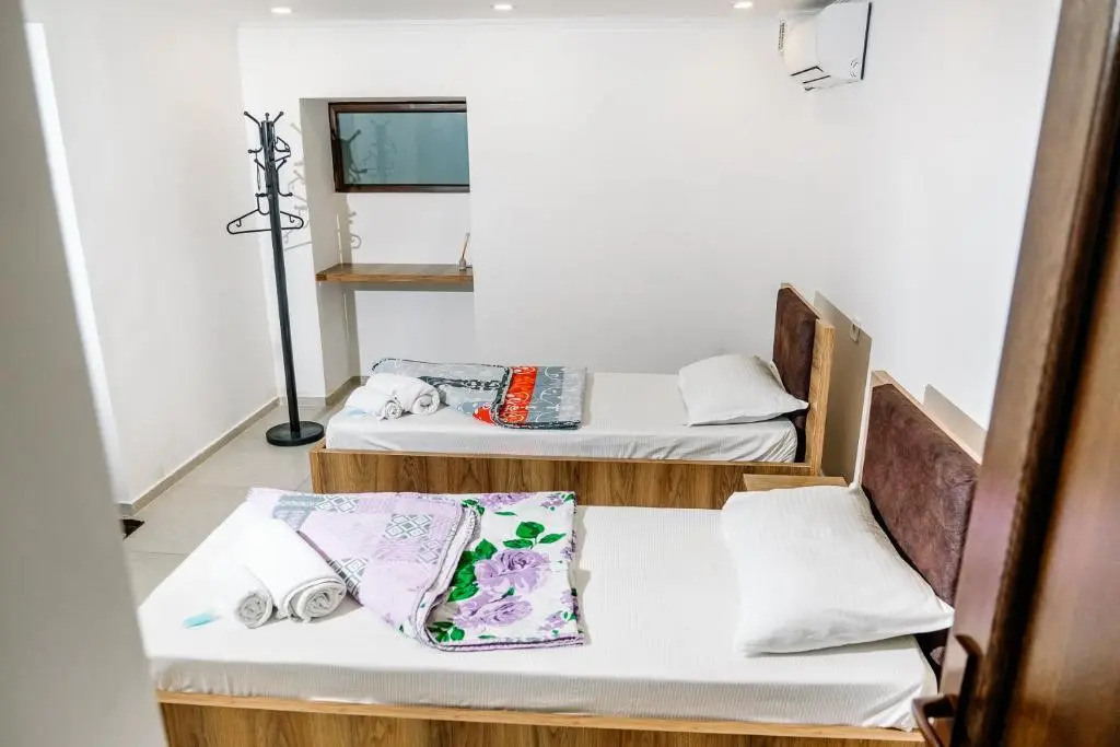 Hostel Re