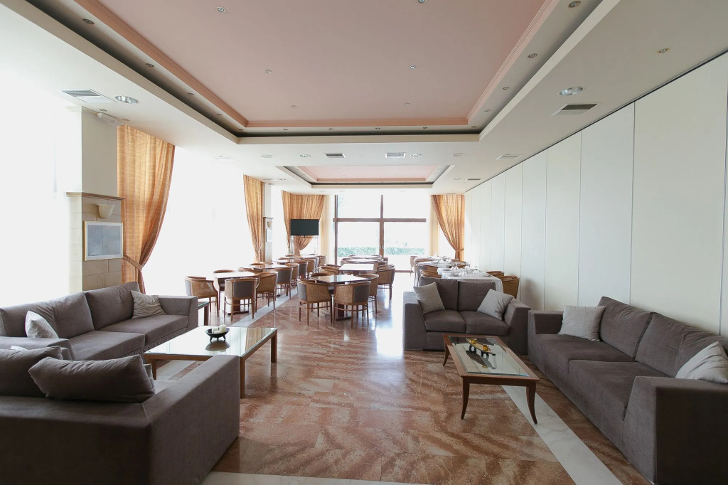 Tzaki hotel & restaurant Patras