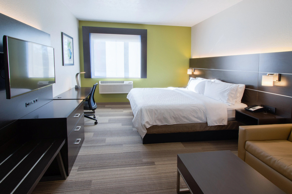 Holiday Inn Express & Suites - Worthington by IHG