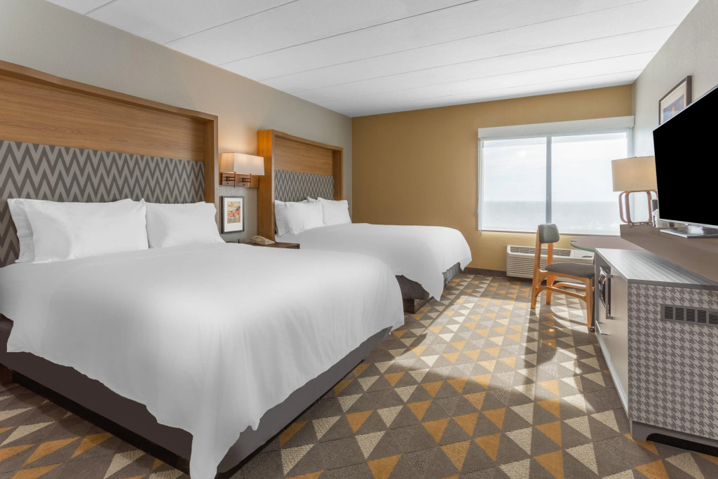 Holiday Inn Rockford I-90&Rt 20 State St by IHG