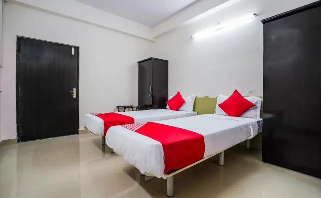 Siri Elite By OYO Rooms