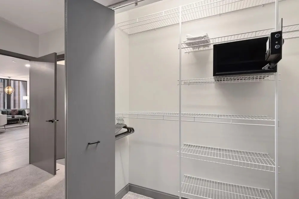 Group Stay 3 Modern 2BR Units Great Amenities