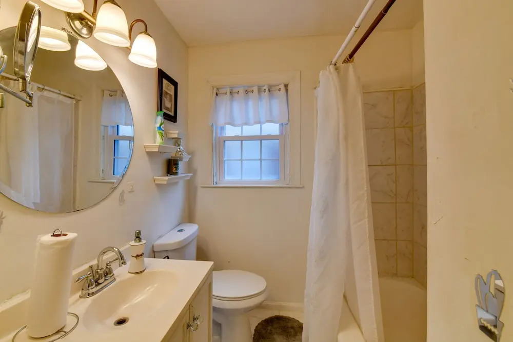 Memphis Vacation Rental, 7 Mi to Downtown!