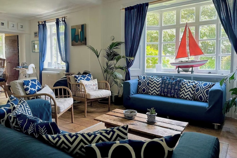 Norfolk Seaview Luxury Retreat With 7 Bedrooms