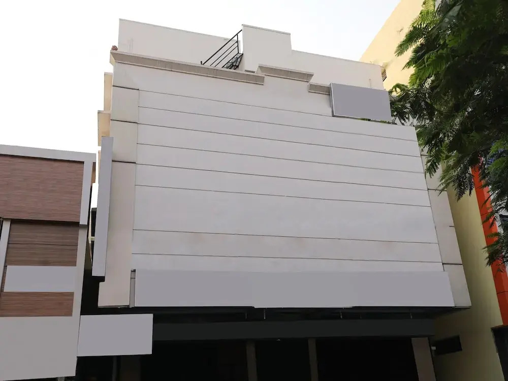 SPOT ON 36102 Akshara Regency