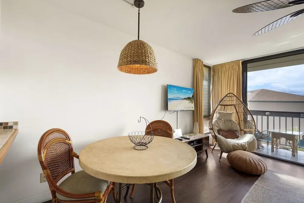 Maui Vista 2-301 - Modern and Bright Renovation in Building 2, No Carpet, AC!