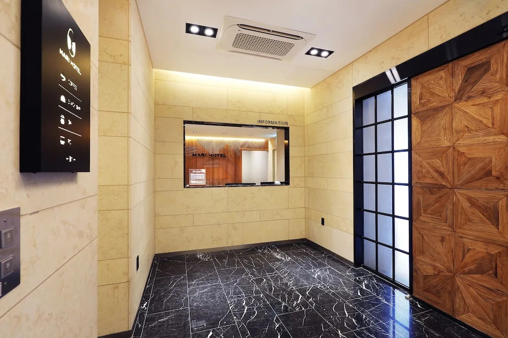 Mari Hotel