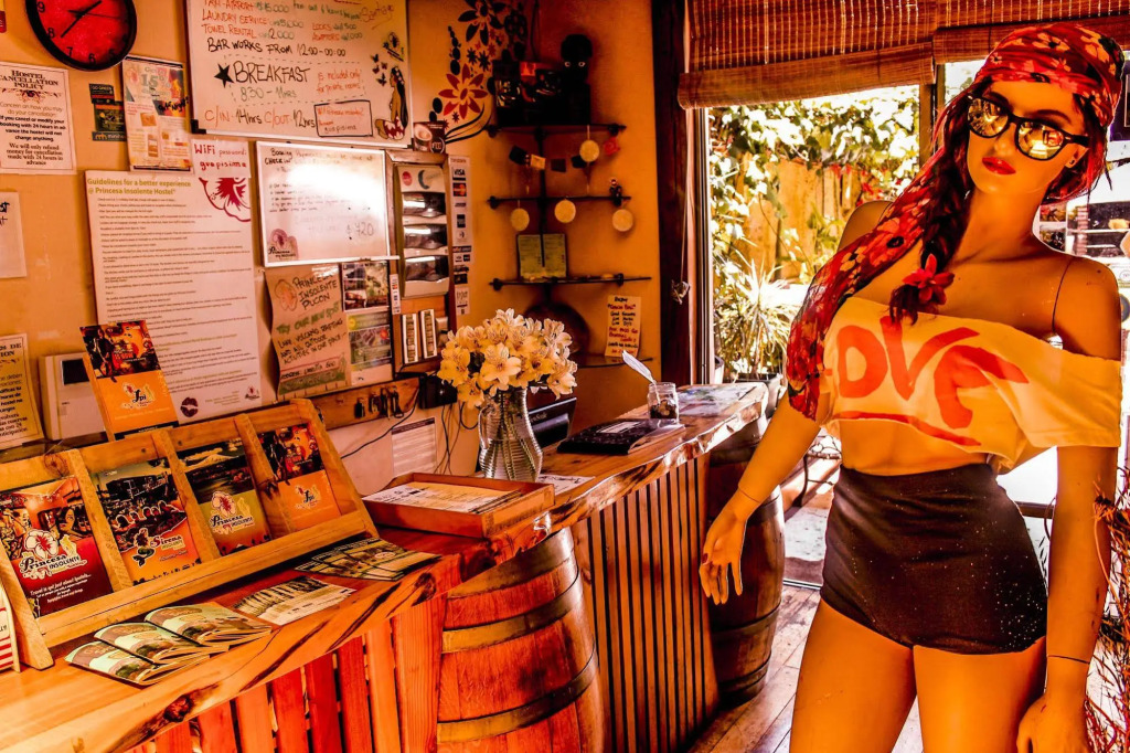 Princesa Insolente Hostel