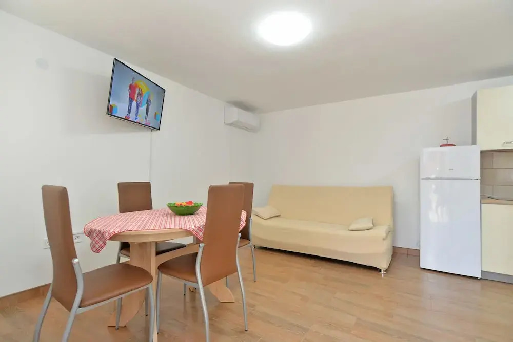 Apartment 1713