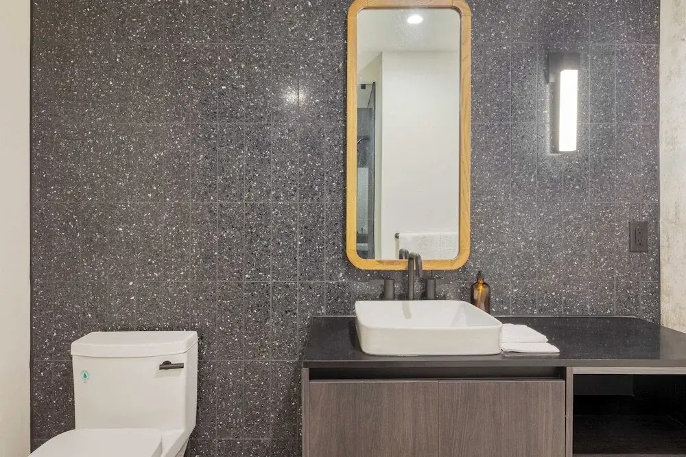 Sleeps 34! 11 Condos in New Austin High Rise w/ Rooftop Pool, Gym, Yoga Studio