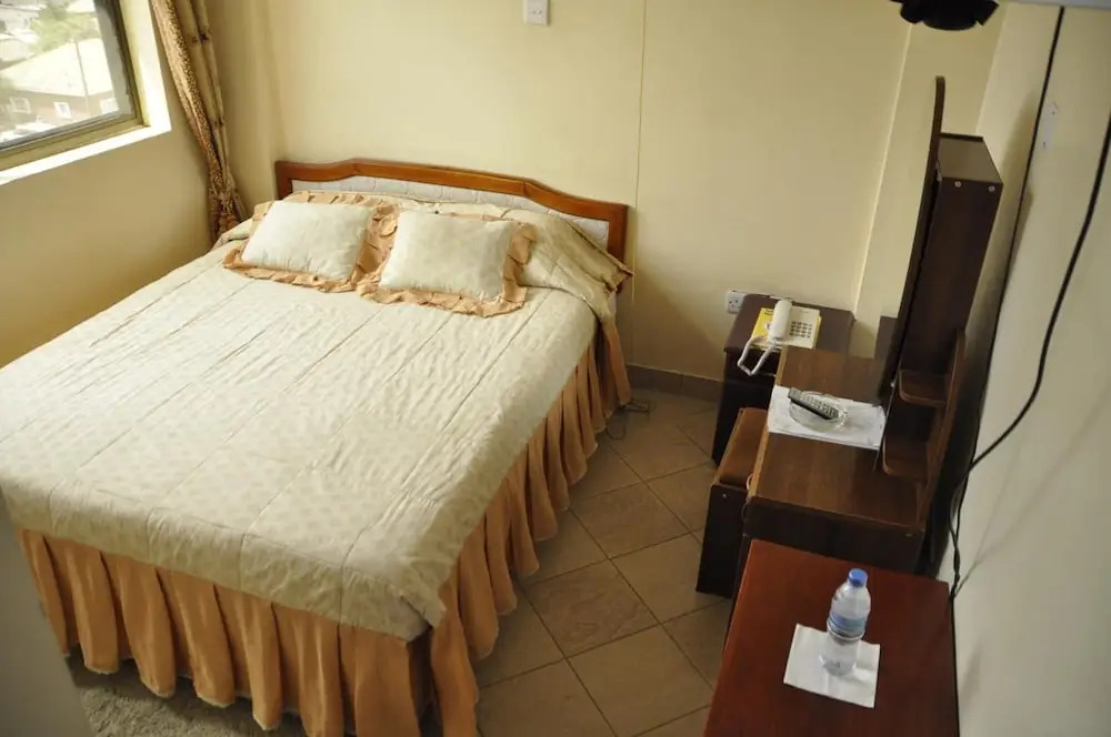 Rich Hotel