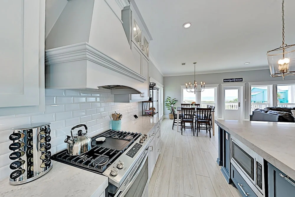 17235san 4 Bedroom Home