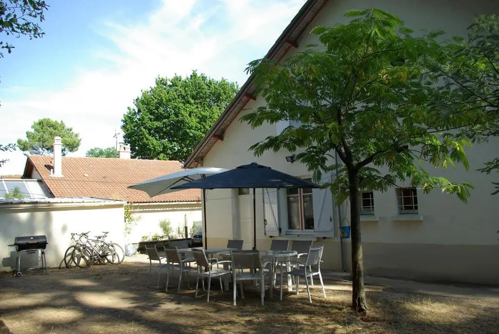 Une grande villa dans les pins, entre Loire et Océan
