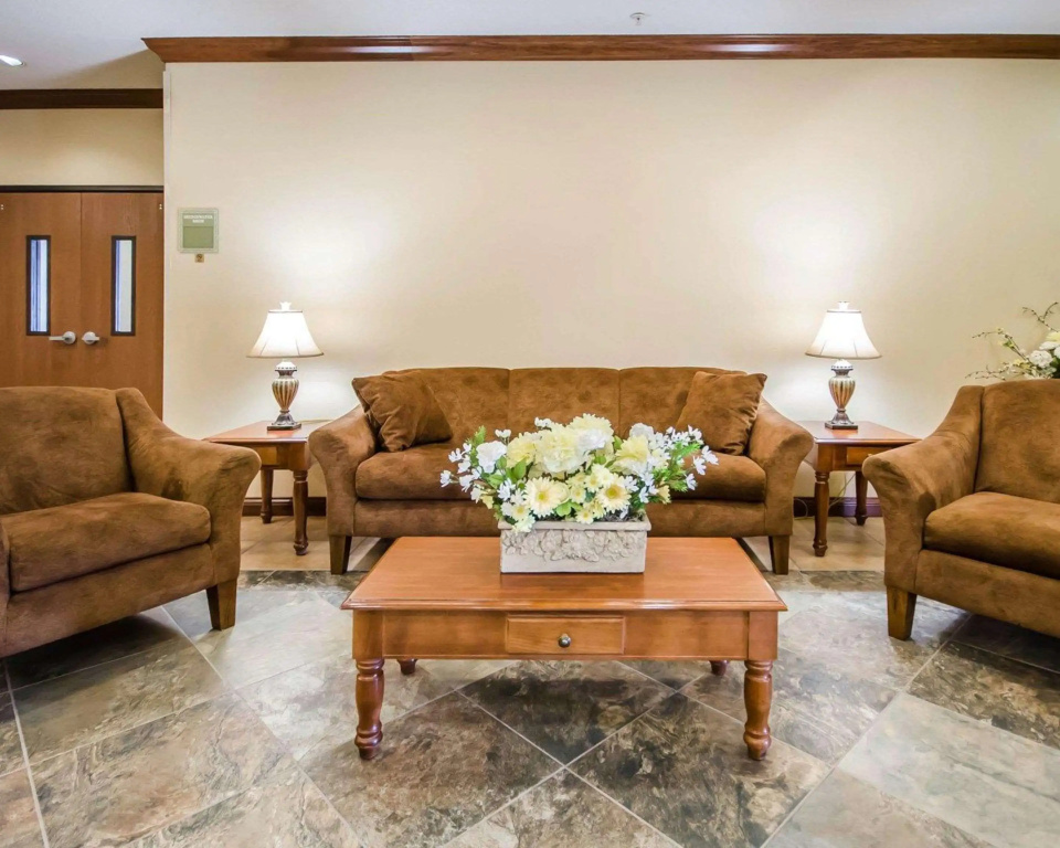 Quality Inn & Suites near Owensboro & Holiday World GOLD AWARD WINNER