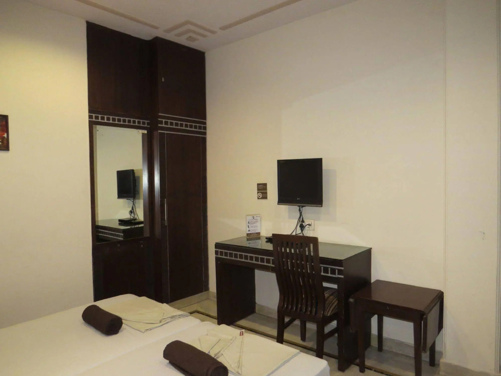 Smyle Inn - Best Budget Hotel near New Delhi Train Station