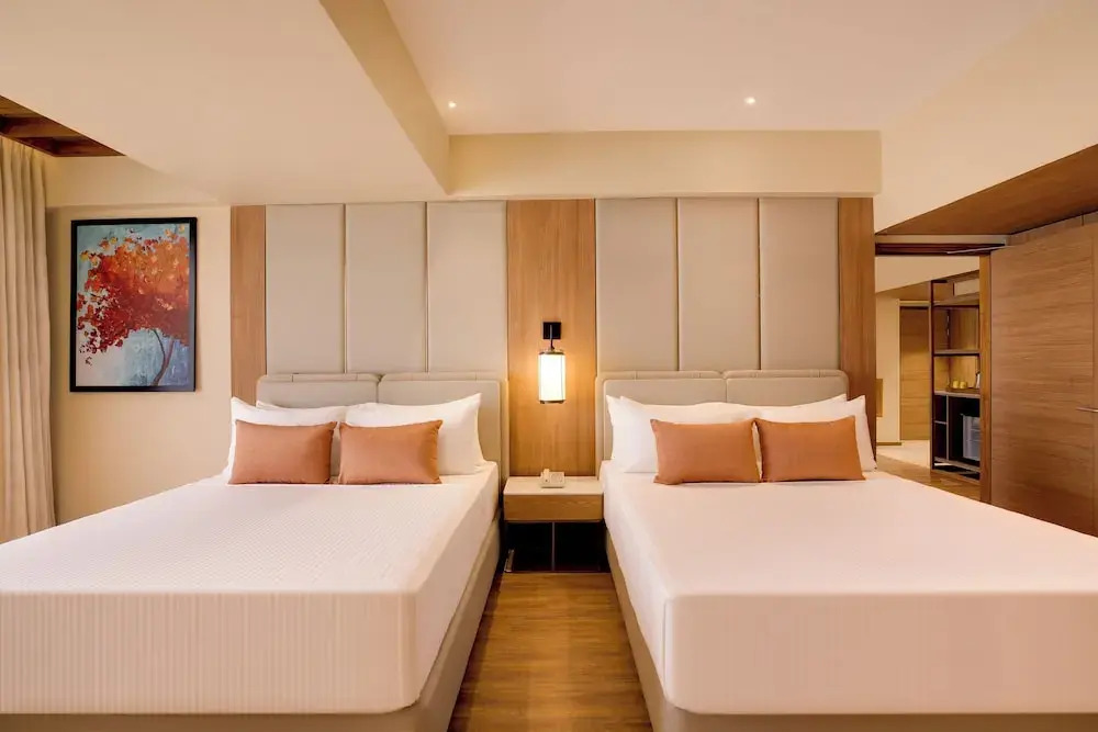 Lemon Tree Hotel, Mall of Dehradun, Dehradun
