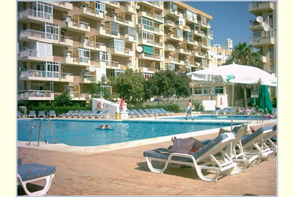 Studio in Benalmádena, With Wonderful sea View, Shared Pool and Furnished Terrace