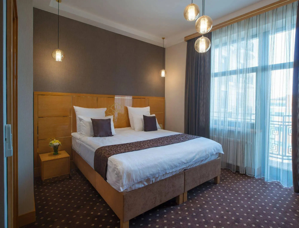 Ark Palace Hotel & SPA