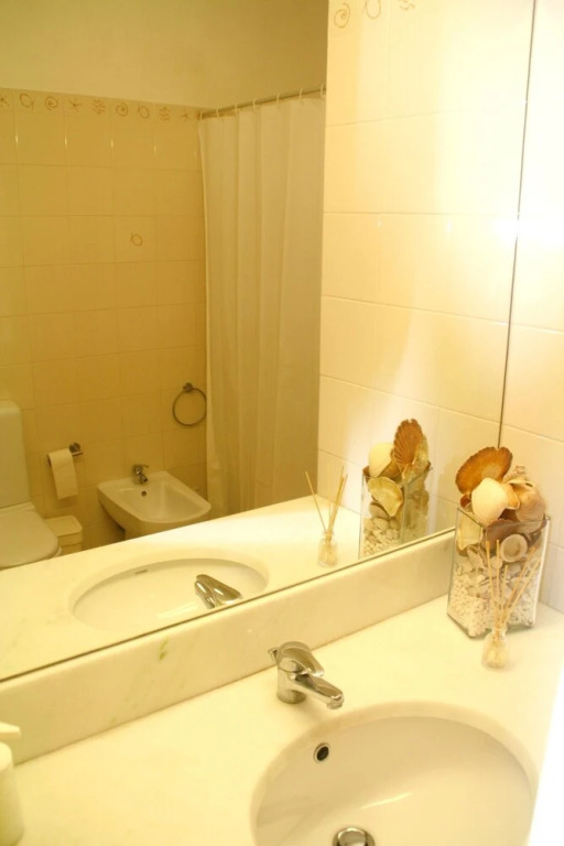 Apartment With 2 Bedrooms in Porches, With Pool Access and Furnished G