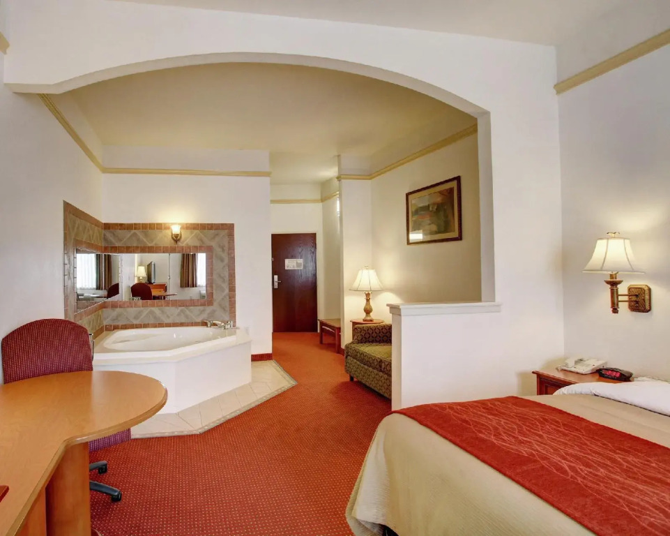 FairBridge Inn & Suites Cleburne