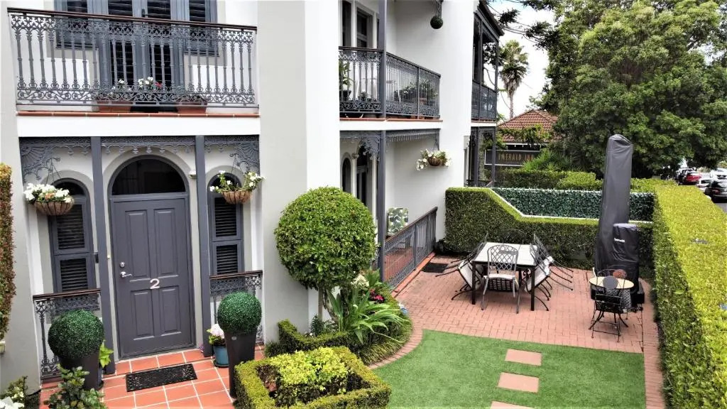 Takapuna Beach Accommodation