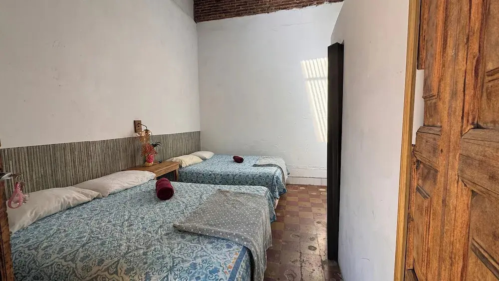 CASA DE LAS FLORES