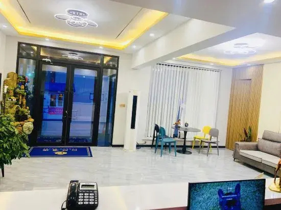 Yunduo Business Hotel on the bank of Aihui River