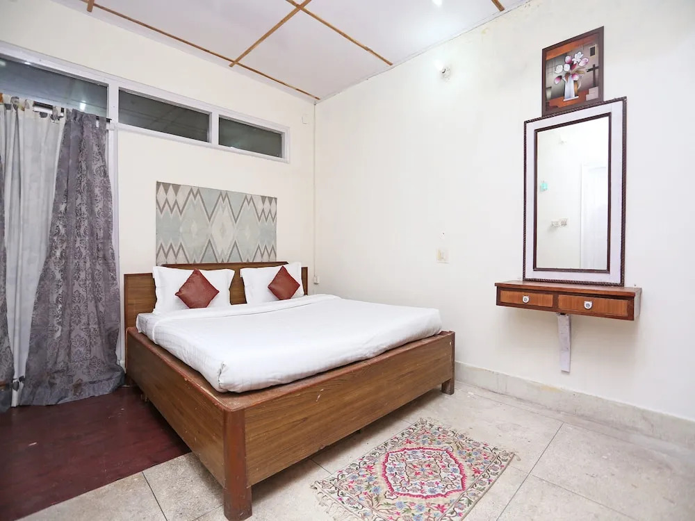 OYO 9730 Home 2 BHK Lake view Mall road