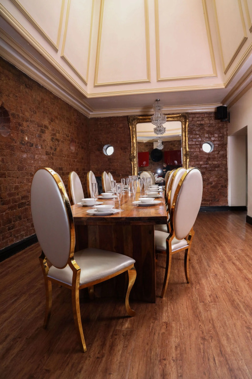 Signature Living Bold Street