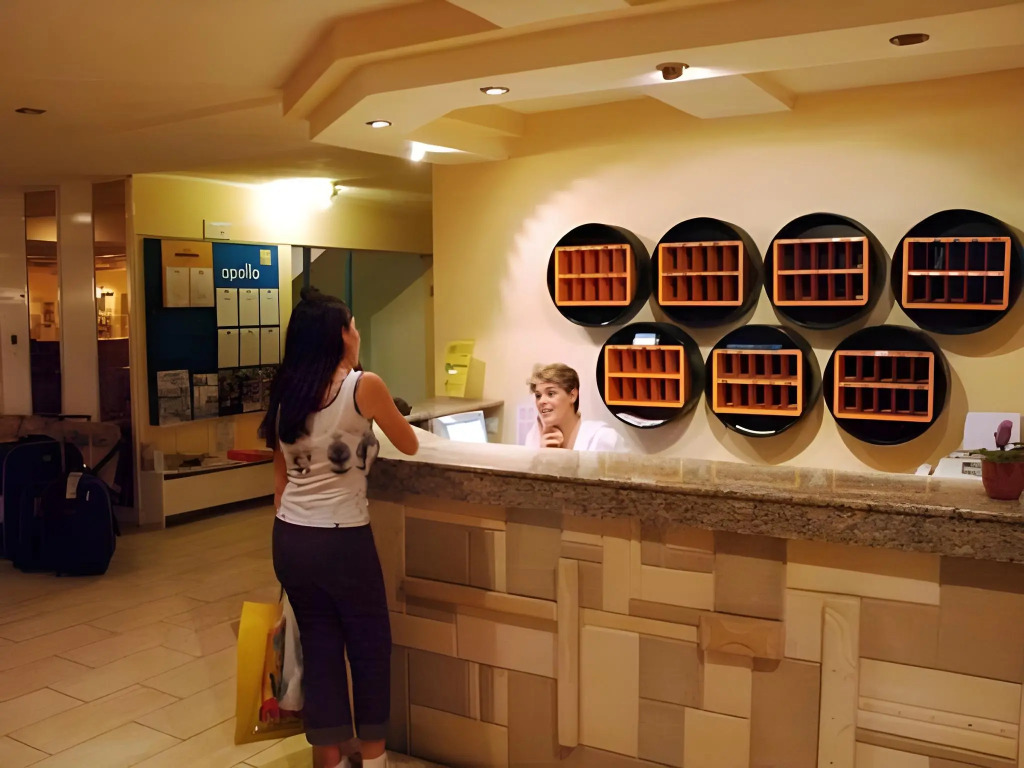 Carina Hotel
