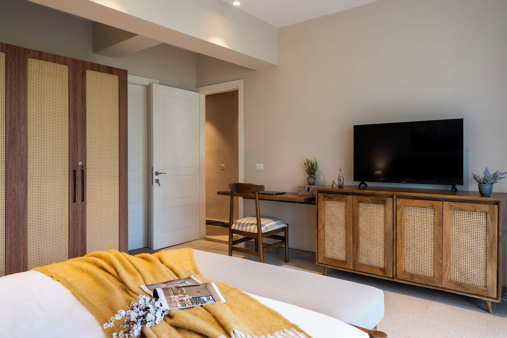 Staymaster Solintra 3BHK C301