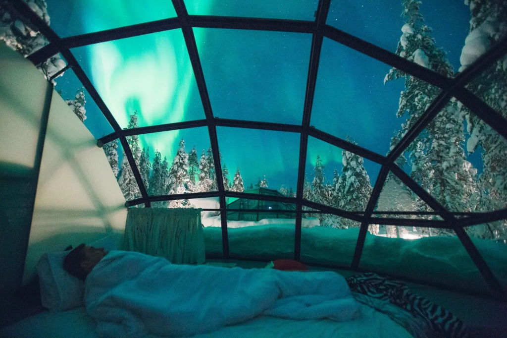Kakslauttanen Arctic Resort - Igloos and Chalets
