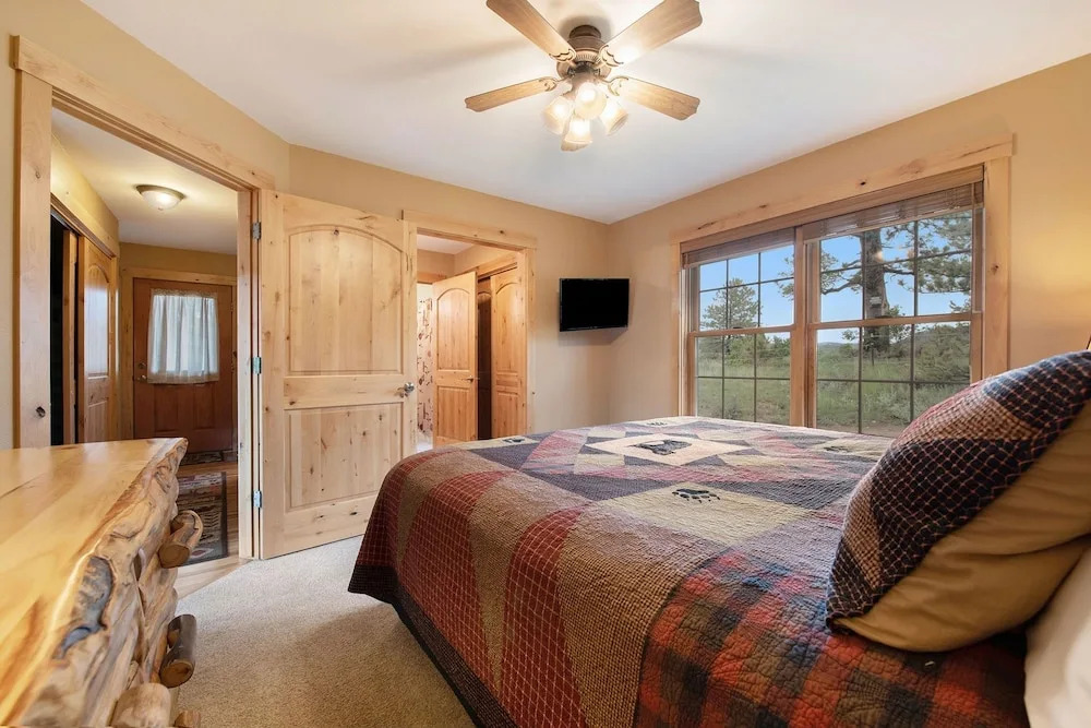 Solitude Eagle #7 - Estes Park 3 Bedroom Condo by RedAwning