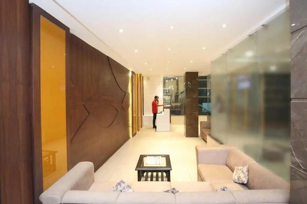 Hotel O Grand Star