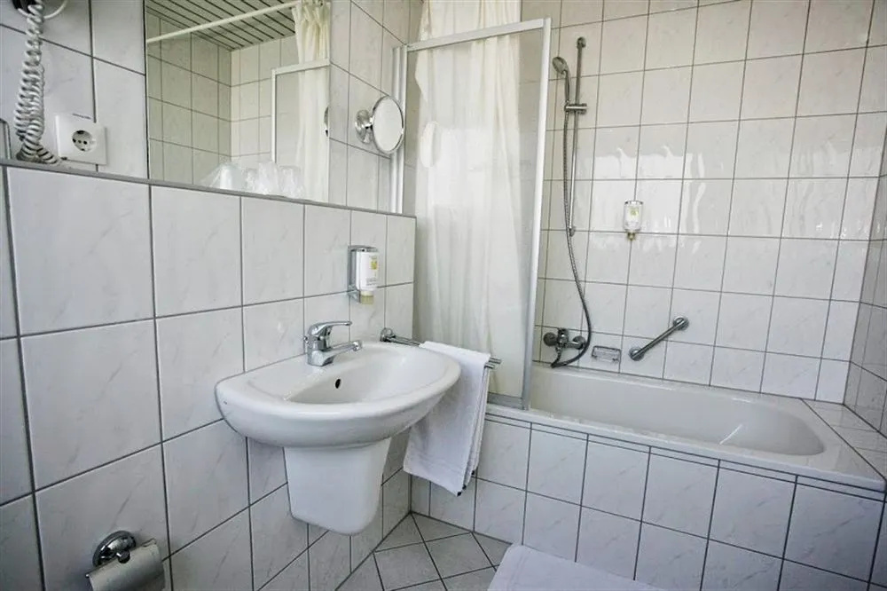 Stargaze Forum Hotel Düsseldorf-Hilden