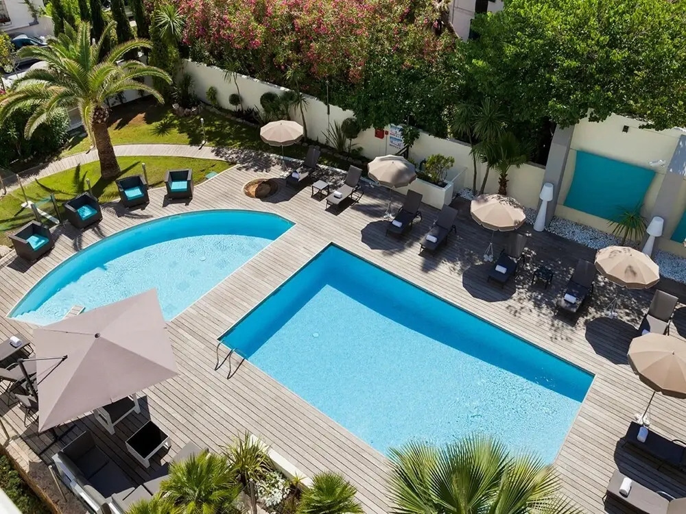 Bright Pool View Room in Cannes
