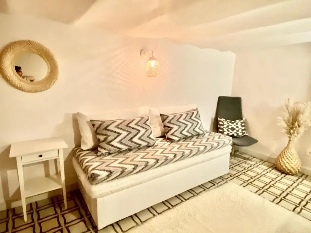 100 m to Istiklal with priv Garden - 2 Bathroom - 2 Bedroom