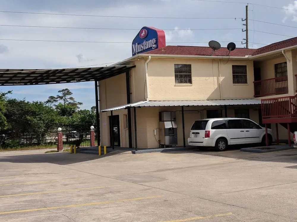 Mustang Inn