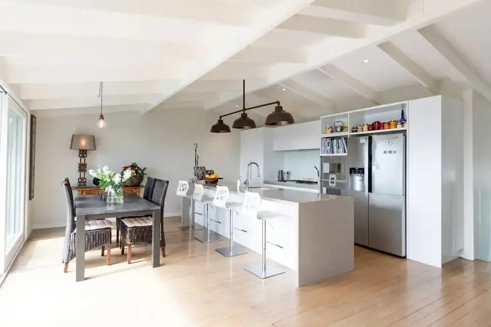 Stylish 3 Bedroom Family Home on the North Shore