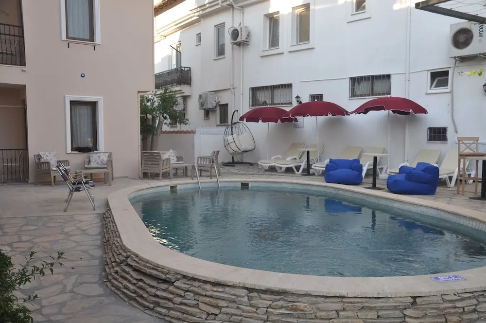Dalyando Hotel