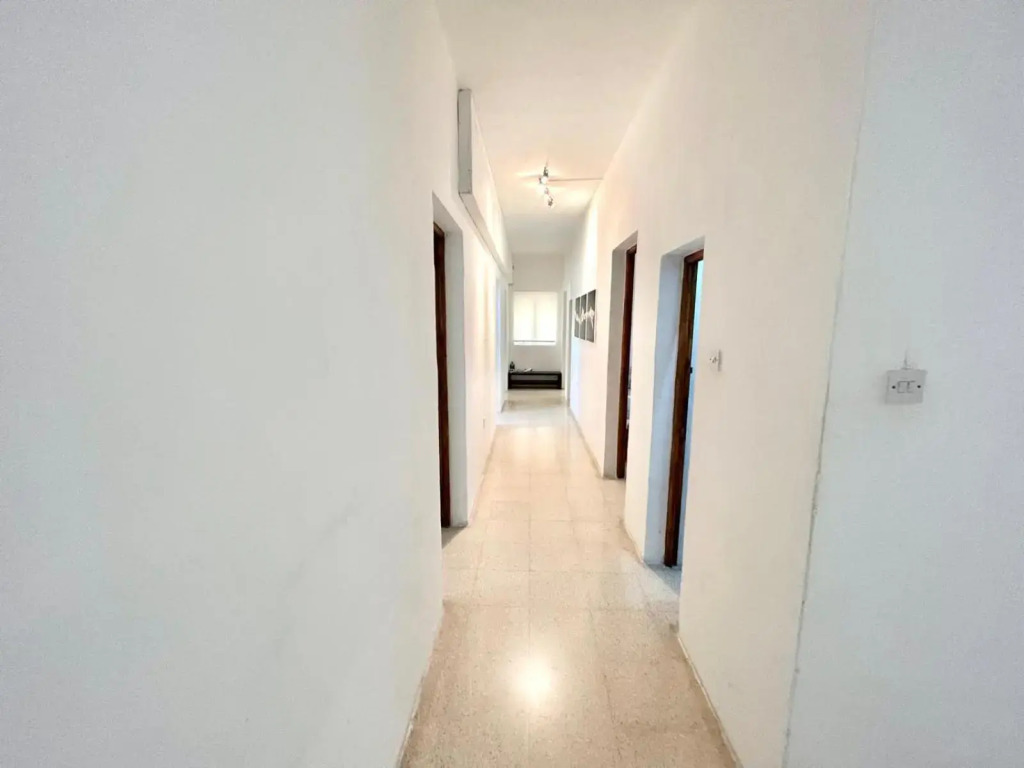 St Julians - Balluta Bay large 3 bedroom apartment