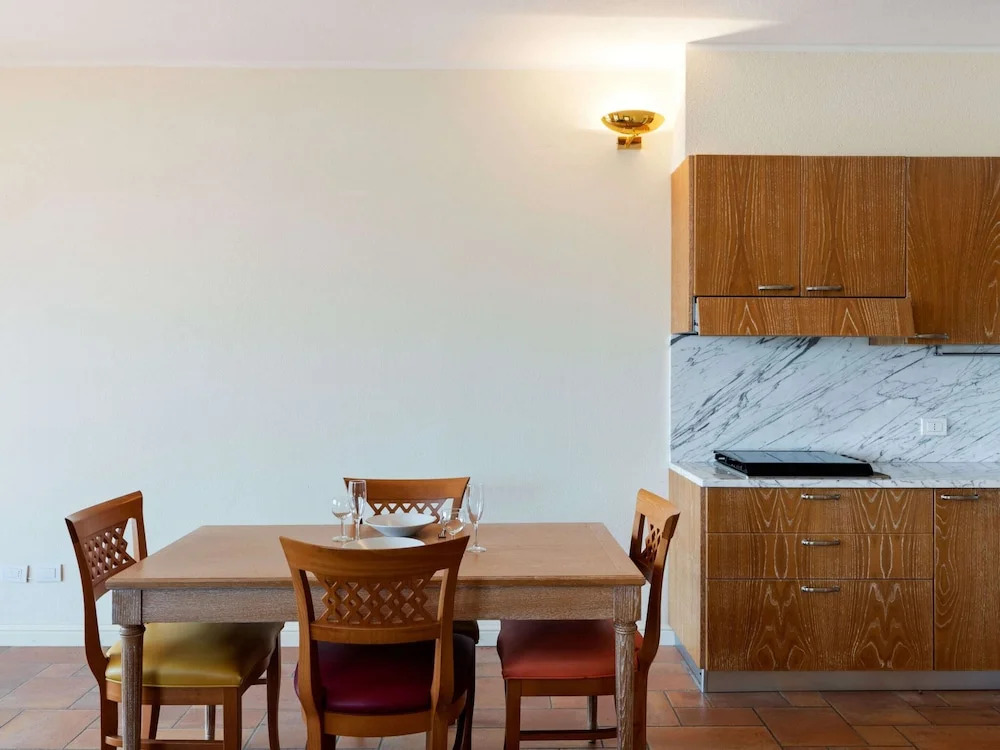 Spacious Apartment in Rancone With Lake View